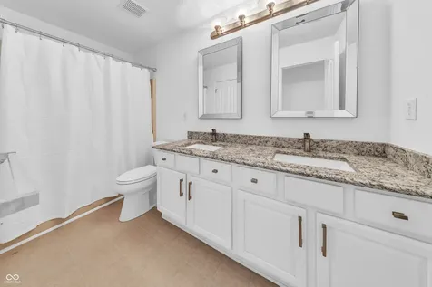8274 Sweetclover Indianapolis IN 46256