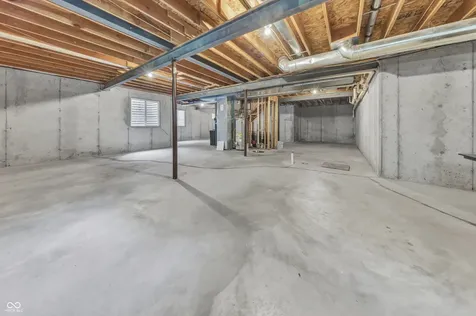 8274 Sweetclover Indianapolis IN 46256