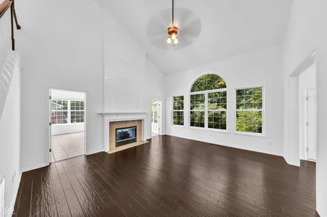 8274 Sweetclover Indianapolis IN 46256