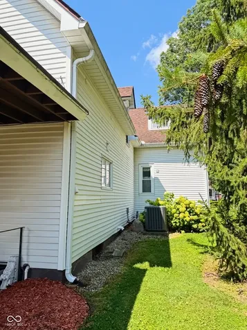 215 N College Street Rockville IN 47872