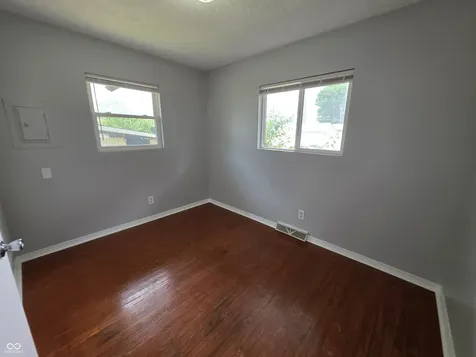 84 S 6th Avenue Beech Grove IN 46107