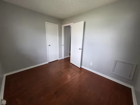 84 S 6th Avenue Beech Grove IN 46107