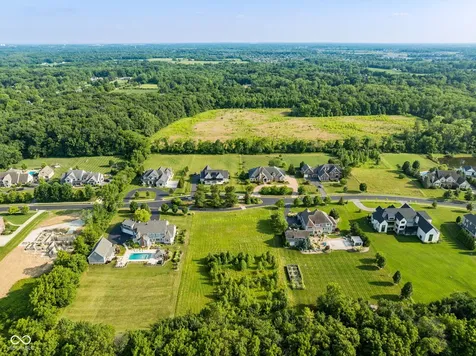 9480 Pleasant View Zionsville IN 46077