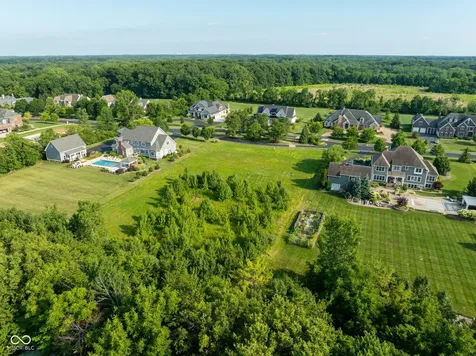 9480 Pleasant View Zionsville IN 46077