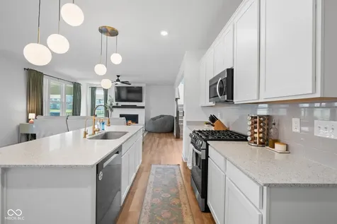 9149 Rockville Mccordsville IN 46055