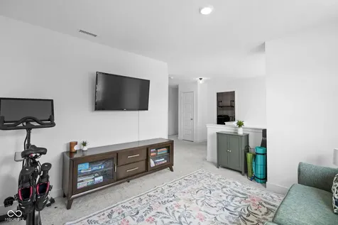 9149 Rockville Mccordsville IN 46055