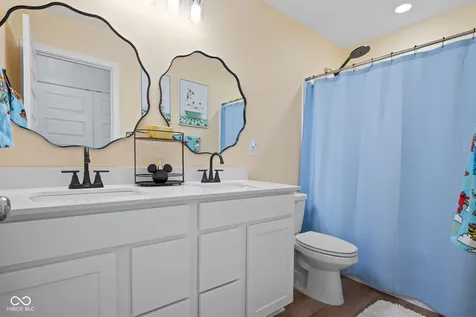 9149 Rockville Mccordsville IN 46055