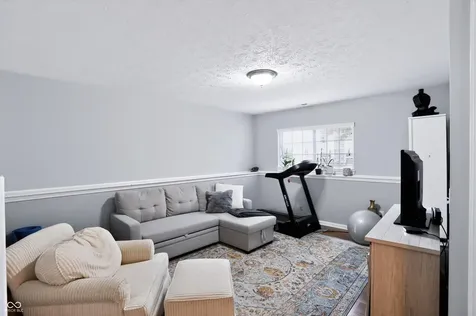 12689 Hollice Fishers IN 46037