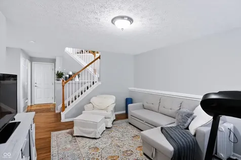 12689 Hollice Fishers IN 46037