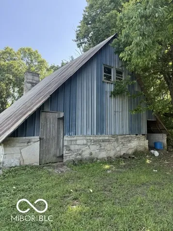5685 Darwin Road West Terre Haute IN 47885