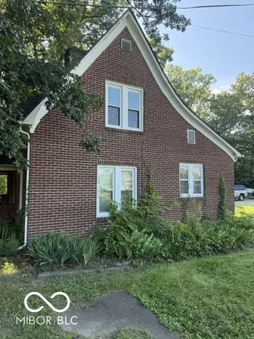 5685 Darwin Road West Terre Haute IN 47885