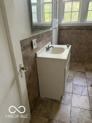 5685 Darwin Road West Terre Haute IN 47885