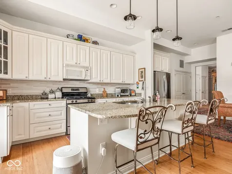 350 N Meridian Indianapolis IN 46204