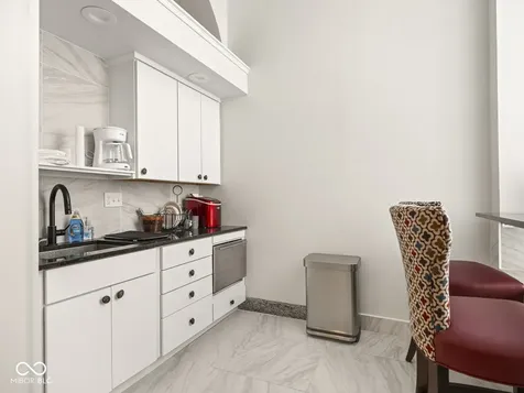 350 N Meridian Indianapolis IN 46204