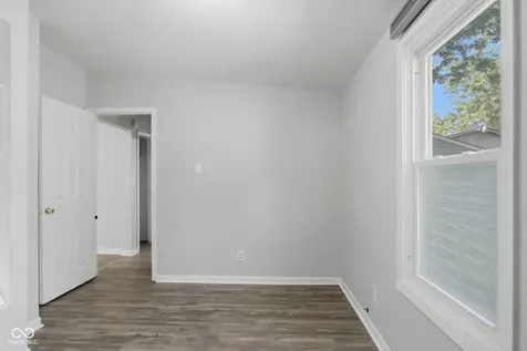4913 Melrose Avenue Indianapolis IN 46241