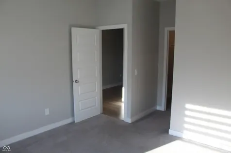 1169 Meadowbank Lane Avon IN 46123