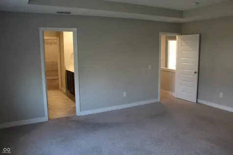 1169 Meadowbank Lane Avon IN 46123