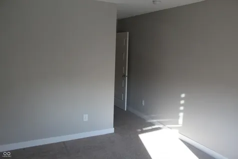 1169 Meadowbank Lane Avon IN 46123