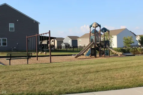 1169 Meadowbank Lane Avon IN 46123