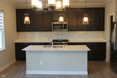 1169 Meadowbank Lane Avon IN 46123