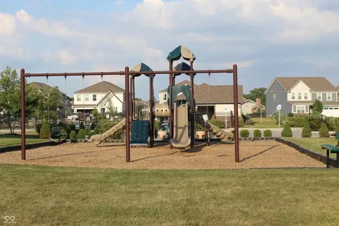 1169 Meadowbank Lane Avon IN 46123
