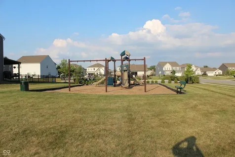 1169 Meadowbank Lane Avon IN 46123