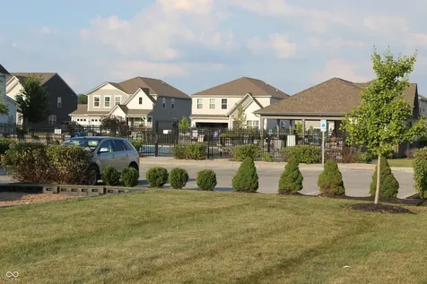 1169 Meadowbank Lane Avon IN 46123