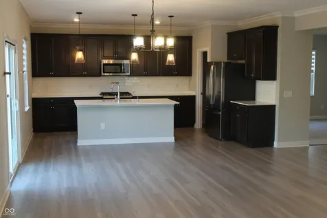 1169 Meadowbank Lane Avon IN 46123