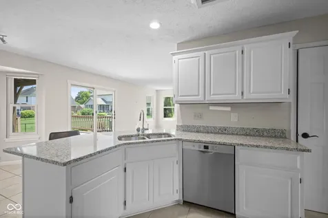 7975 Meadow Bend Circle Indianapolis IN 46259