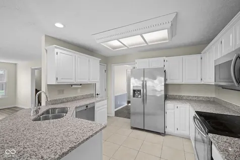 7975 Meadow Bend Circle Indianapolis IN 46259