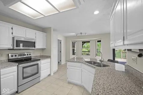 7975 Meadow Bend Circle Indianapolis IN 46259