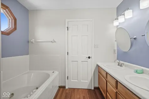 7975 Meadow Bend Circle Indianapolis IN 46259
