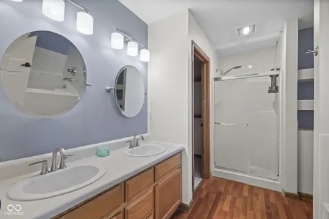 7975 Meadow Bend Circle Indianapolis IN 46259