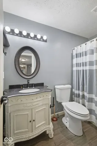 7975 Meadow Bend Circle Indianapolis IN 46259