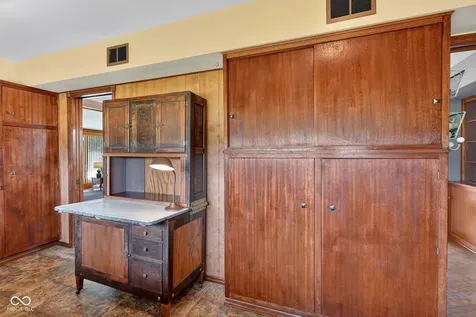 1220 S State Road 67 Pendleton IN 46064