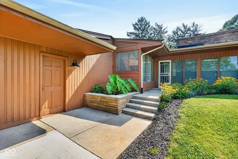 1220 S State Road 67 Pendleton IN 46064