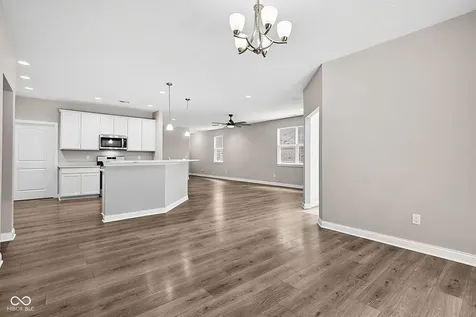 1019 Stallion Court Indianapolis IN 46260