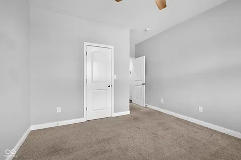 1019 Stallion Court Indianapolis IN 46260