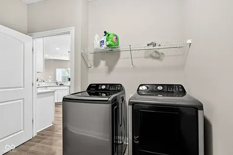 1019 Stallion Court Indianapolis IN 46260
