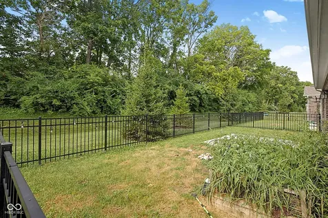 1019 Stallion Court Indianapolis IN 46260