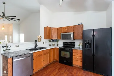 7136 Pluto Drive Indianapolis IN 46241