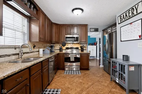 11803 Halle Drive Indianapolis IN 46229