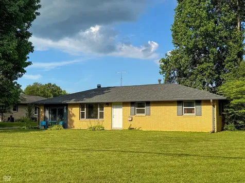 6191 N 200 W Columbus IN 47201