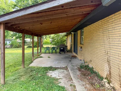 6191 N 200 W Columbus IN 47201