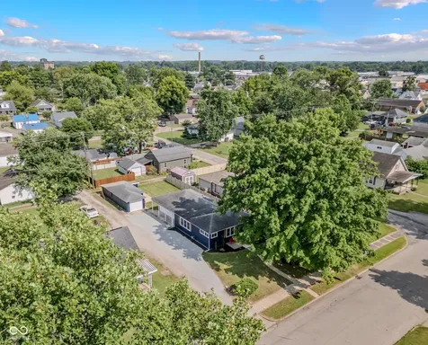 2007 Maple Street Columbus IN 47201