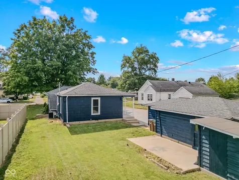2007 Maple Street Columbus IN 47201