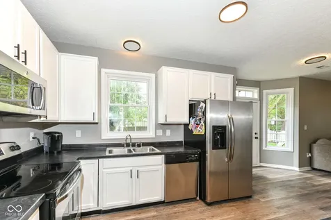 10043 Sanger Drive Fishers IN 46038