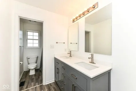 10043 Sanger Drive Fishers IN 46038
