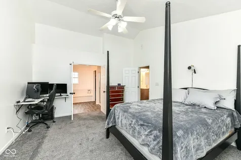 10043 Sanger Drive Fishers IN 46038