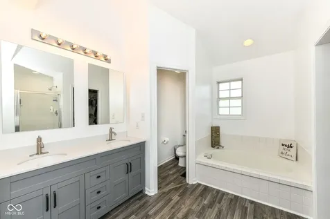 10043 Sanger Drive Fishers IN 46038